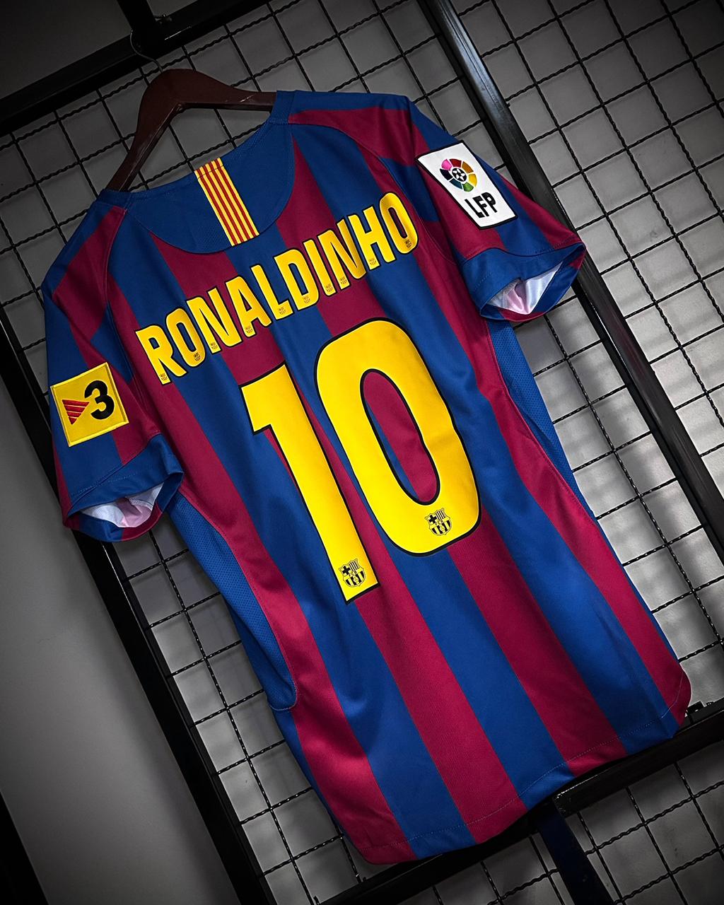 Barca Local 2005/26 Ronaldinho 10