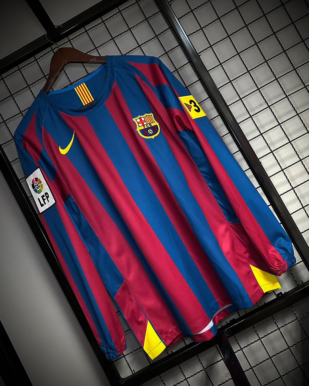 Barca Local 2005/26 Ronaldinho 10