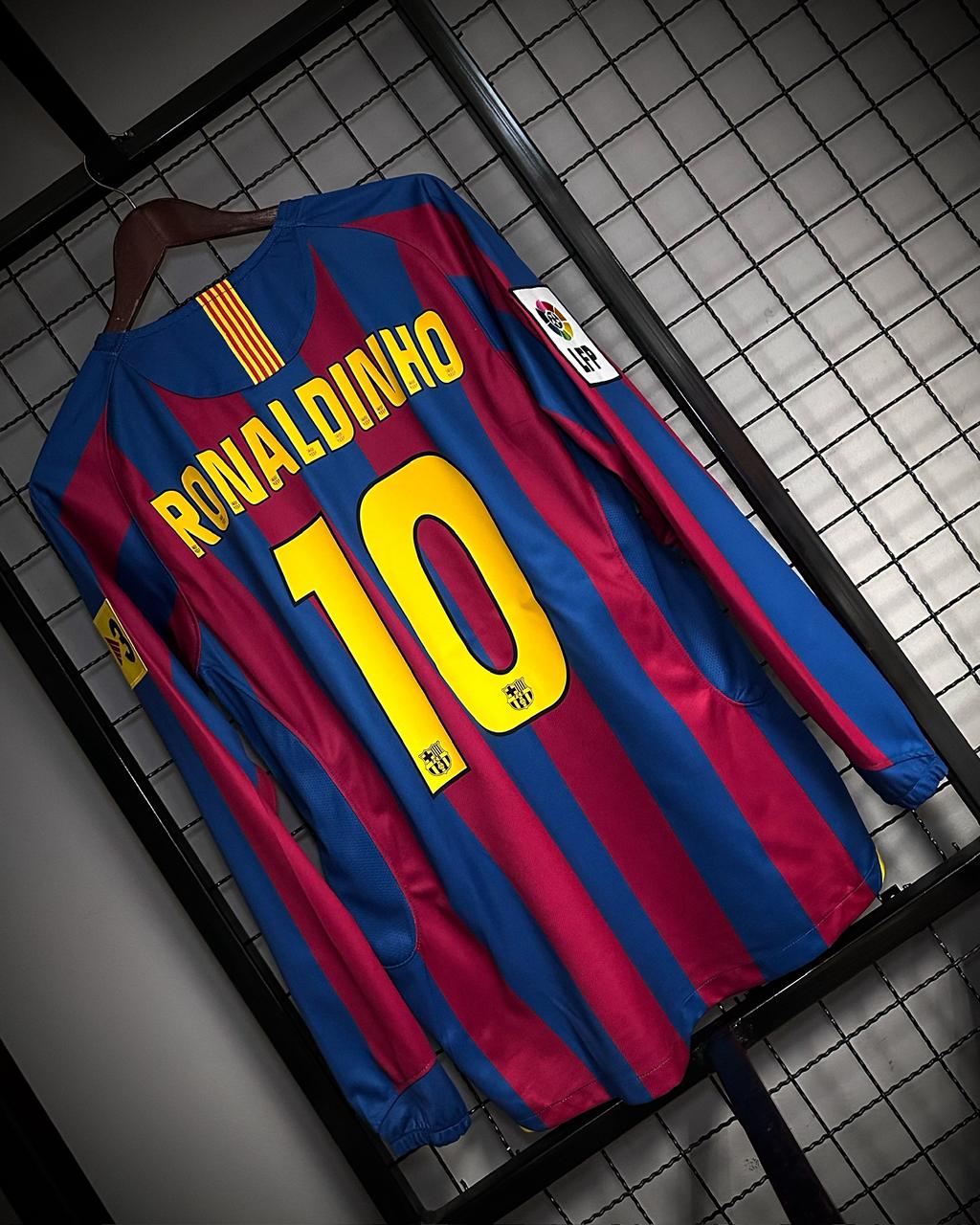 Barca Local 2005/26 Ronaldinho 10